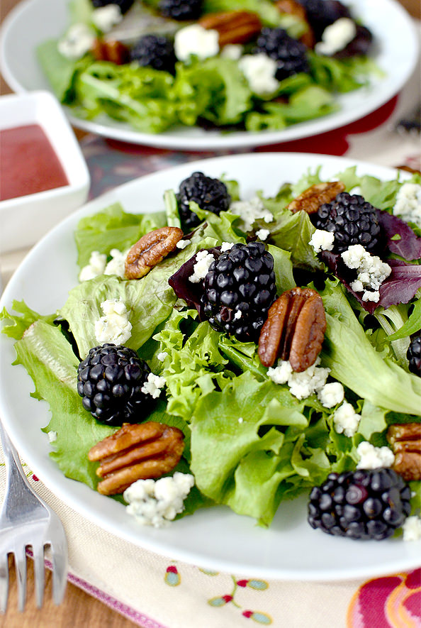 Black-and-Blue-Salad-with-Honey-Roasted-Pecans-and-Berry-Balsamic-Vinaigrette-02_mini